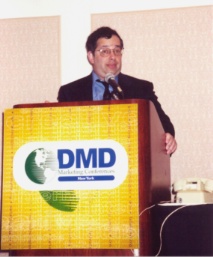 Bob Bly Speaking on DMD Podium Image